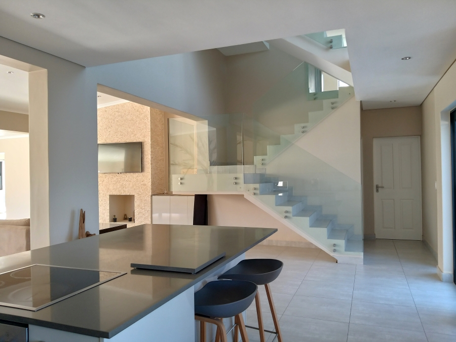 7 Bedroom Property for Sale in Melkbosstrand Central Western Cape